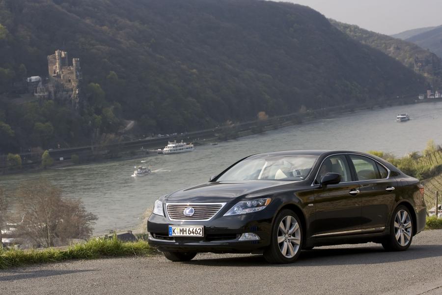  Lexus LS600h L 2007 года  (фото 58 из 224)
